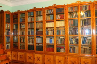 Akademik Antik Entelektuel Kutuphane