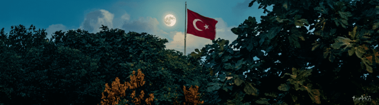 Gece Gökyüzü Türk Bayrağı Şiirim Her Şeyim Kapak Fotoğrafı